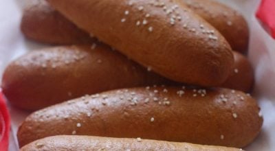 Pão pretzel para cachorro quente