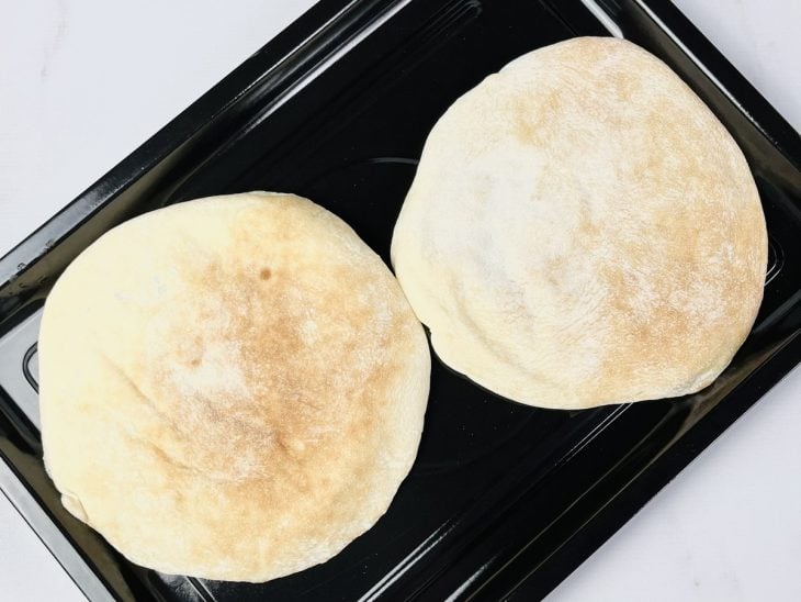 pão sírio caseiro assado