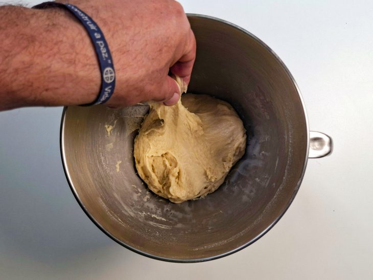 Foto mostrando o ponto da massa, elástica.