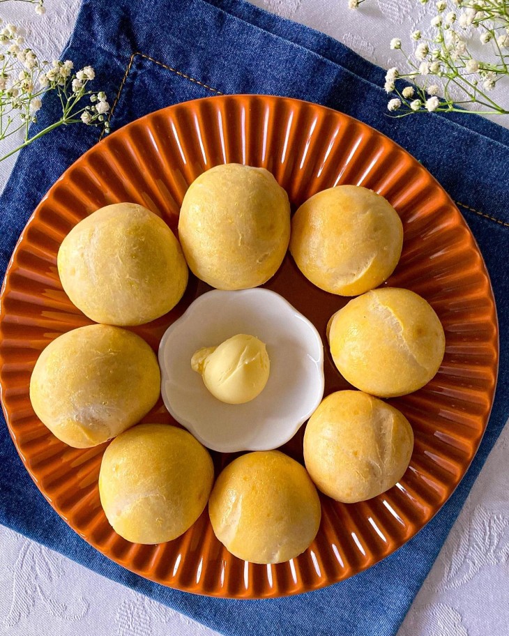 Pãozinho com 3 ingredientes