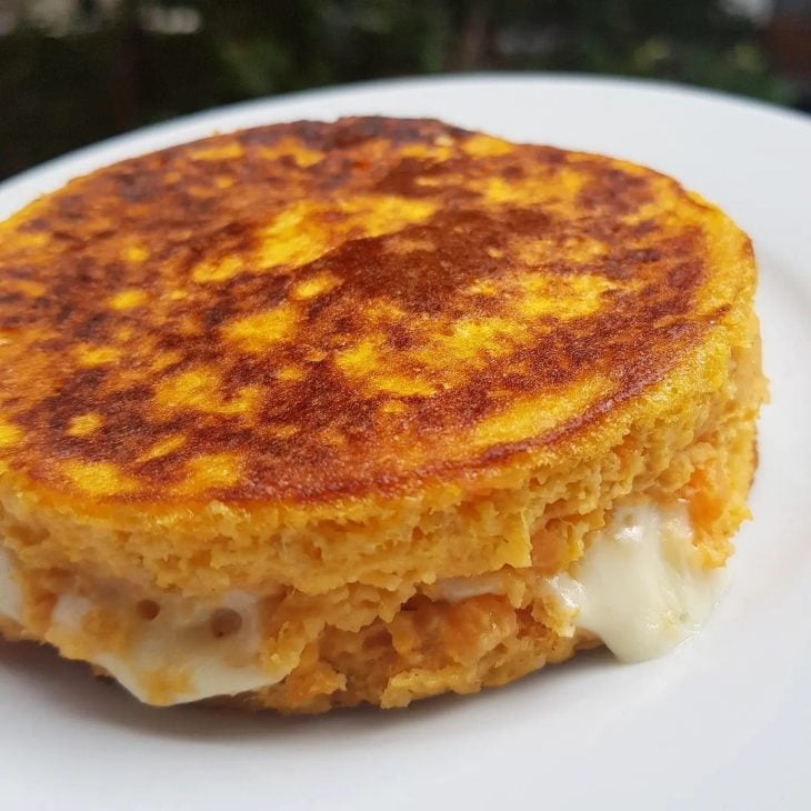 Pãozinho de abóbora e fubá