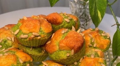 Pãozinho de grão-de-bico com espinafre