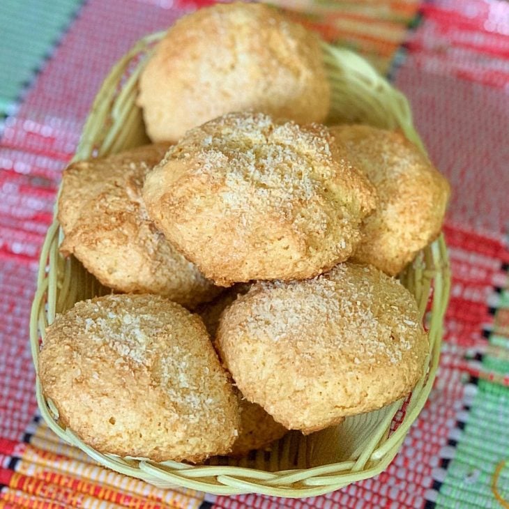 Pãozinho de leite de coco em pó