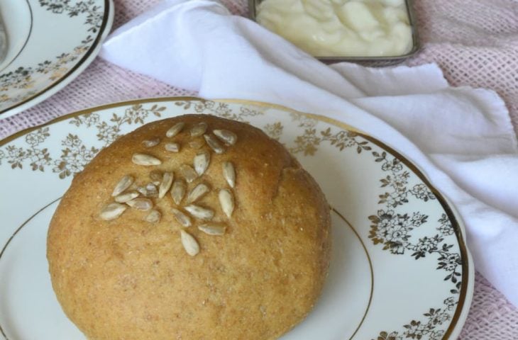 Pãozinho integral com sementes