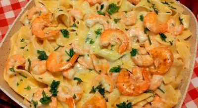 Pappardelle ao molho branco com camarão
