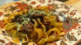 Pappardelle com ragu de ossobuco