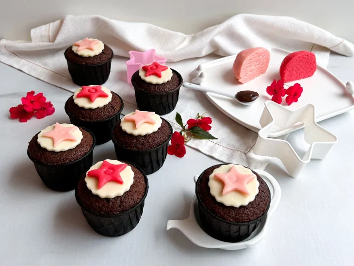 Cupcakes com pasta de leite Ninho.