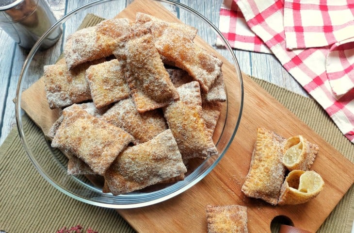 Pastel de banana com canela