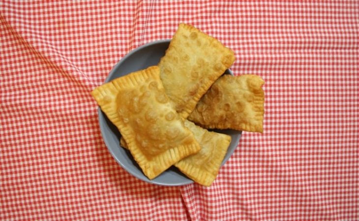 Pastel de feira de carne moída - Passo a Passo