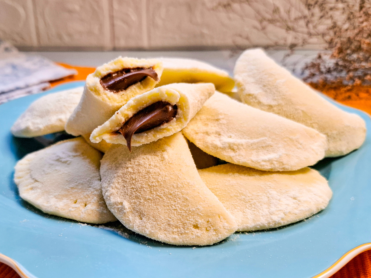 Pastel de Leite Ninho com Nutella