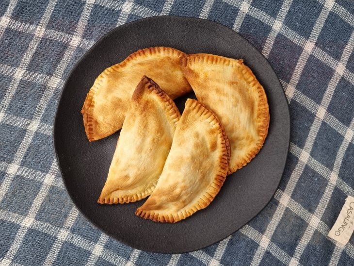 Pastéis na airfryer finalizados.