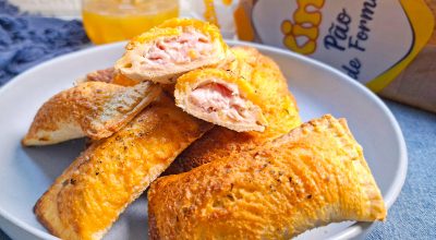 Pastelzinho assado de presunto e queijo