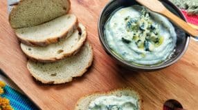 Patê de gorgonzola com creme de leite