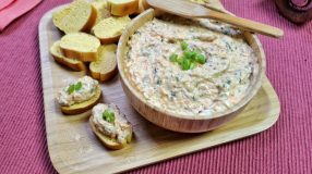 Patê de sardinha com cenoura