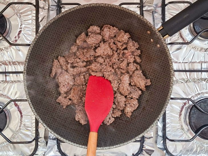 Carne na frigideira.