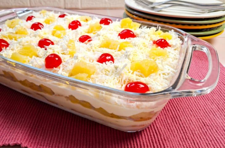 Pavê de abacaxi com biscoito maizena