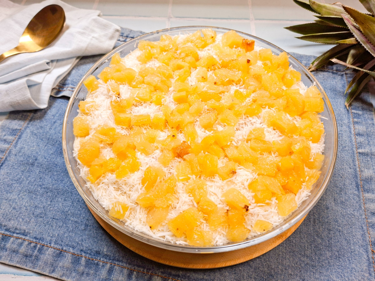 Pavê de abacaxi com coco