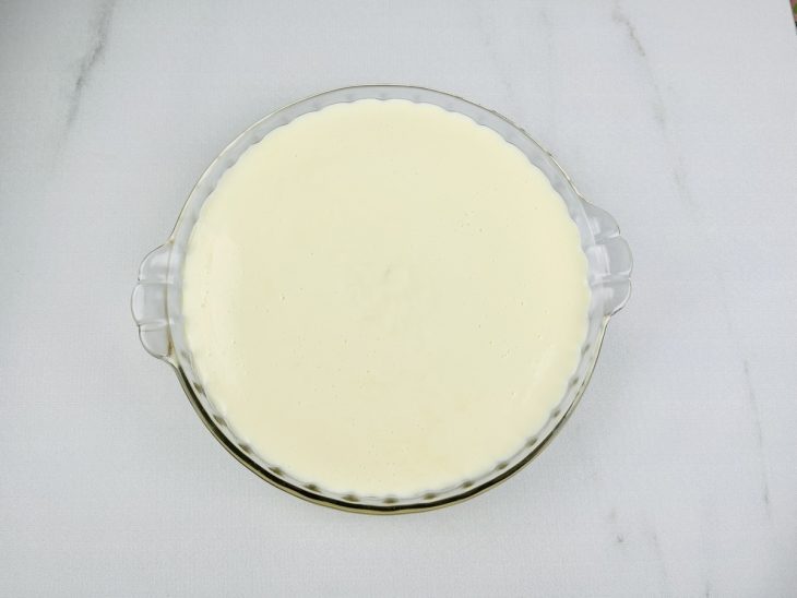 Creme transferido para uma tigela.