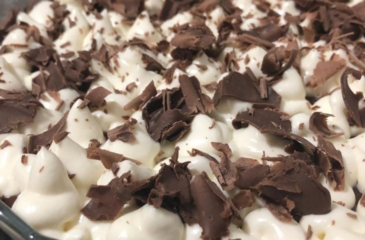 Pavê de chocolate com chantilly