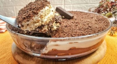 Pavê de chocolate com creme branco