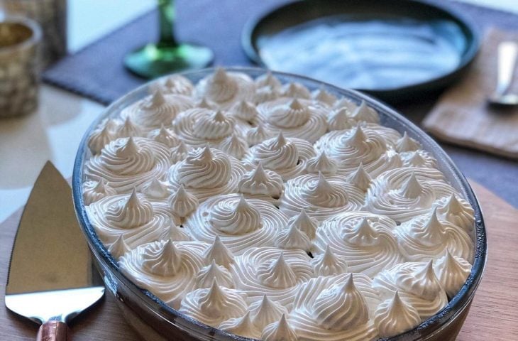 Pavê de chocolate com merengue