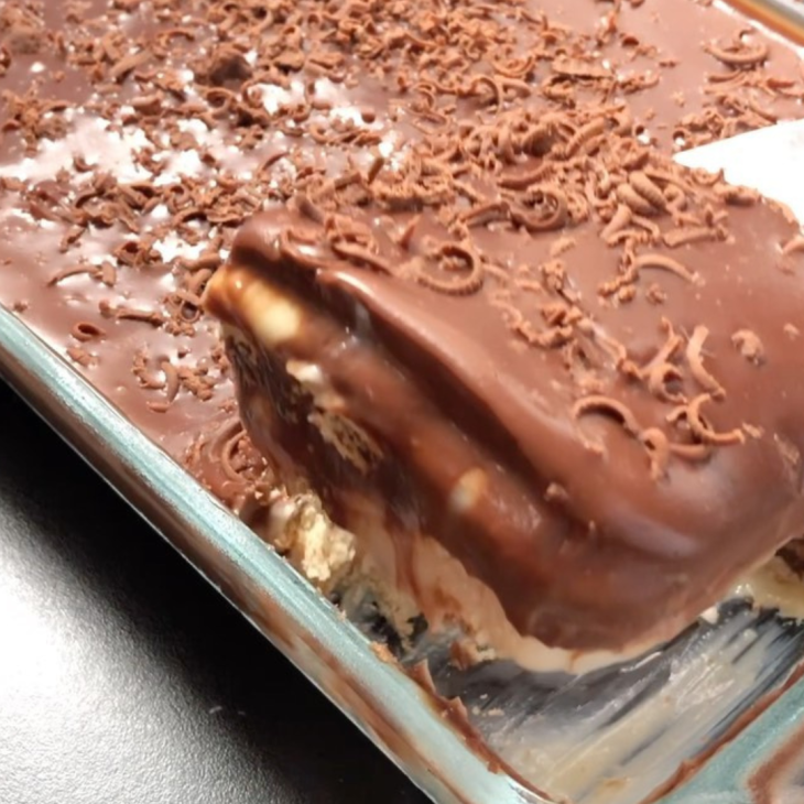 Pavê de ganache com creme branco