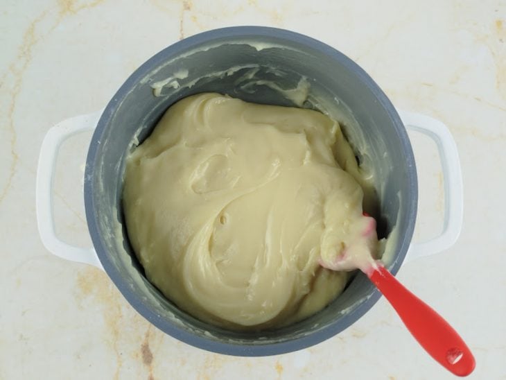 Creme pronto na panela.