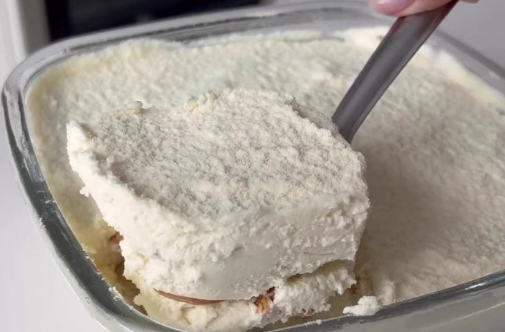 Pavê de leite Ninho com biscoito Maizena