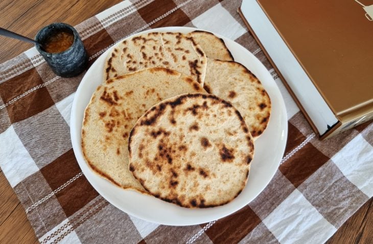 Pão integral de frigideira fácil