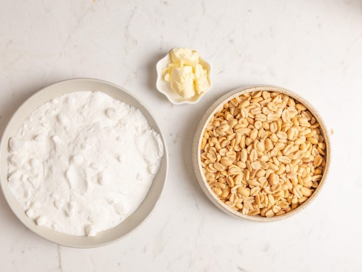 Ingredientes da receita sobre a bancada.