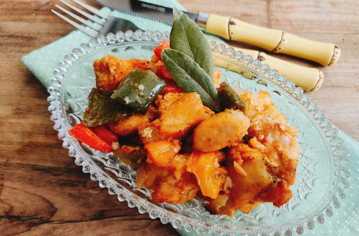 Peito de frango assado com pimentões