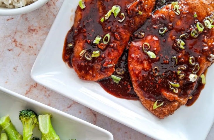Peito de frango com alho e mel