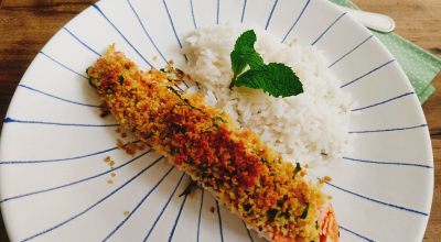 Peixe assado com crosta crocante