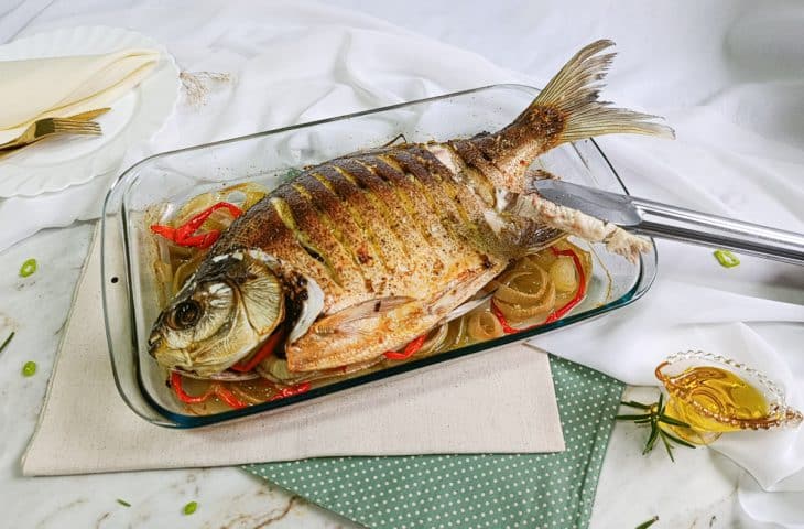 Peixe assado no forno simples