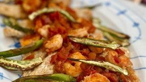 Peixe empanado com camarão na airfryer