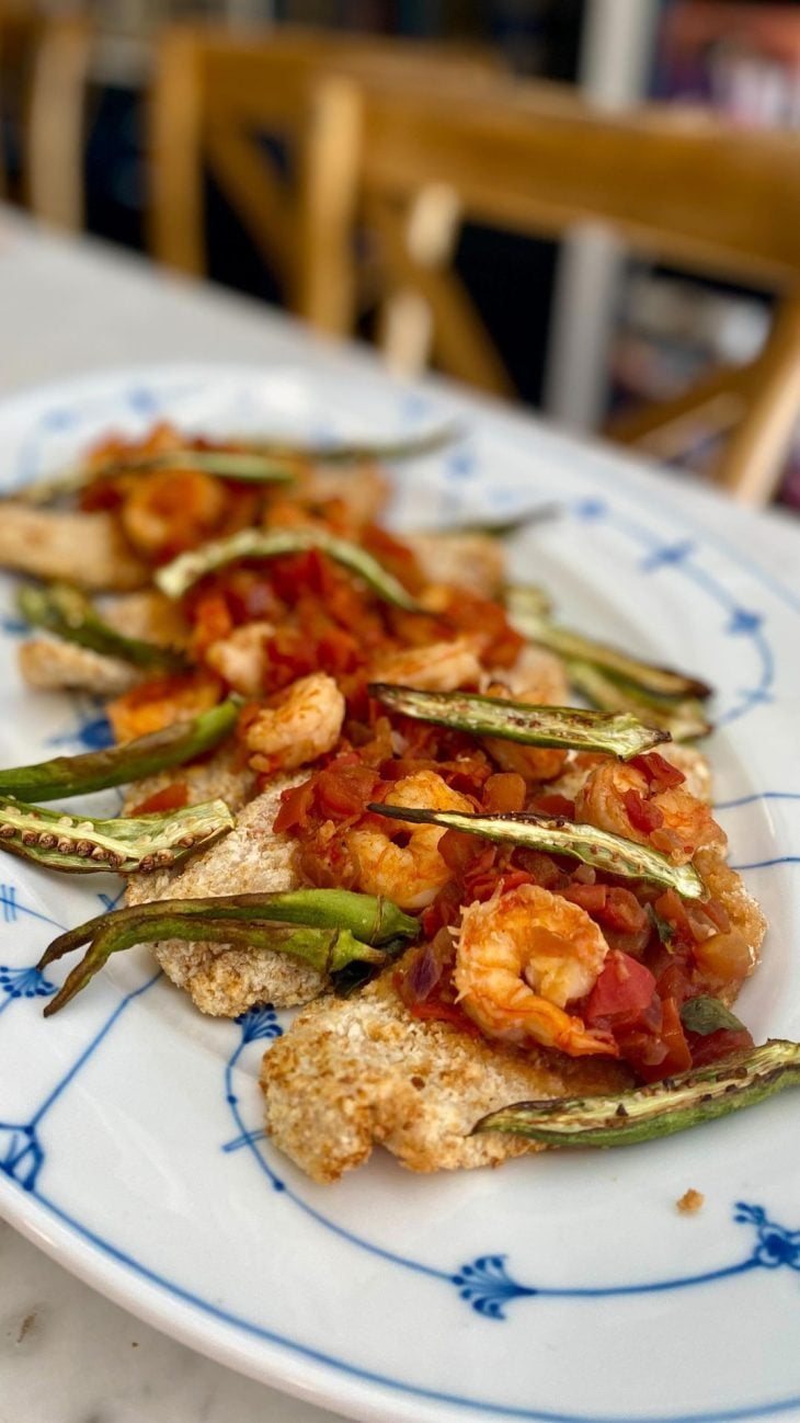 Peixe empanado com camarão na airfryer