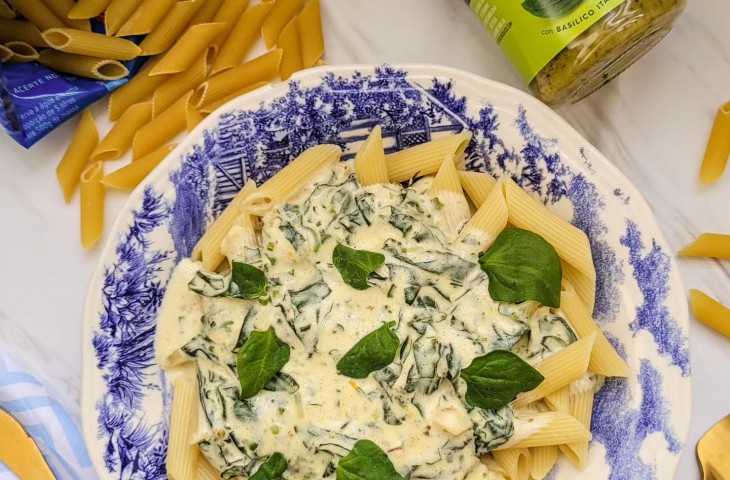 Penne ao molho de espinafre