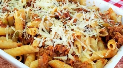 Penne com atum e tomate seco