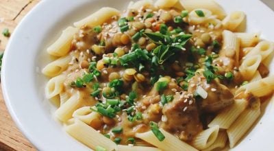 Penne com lentilha ao molho branco