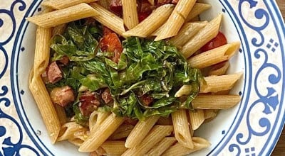 Penne integral com calabresa