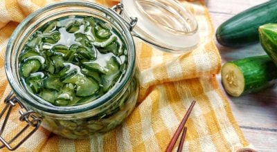 Pepino agridoce em conserva