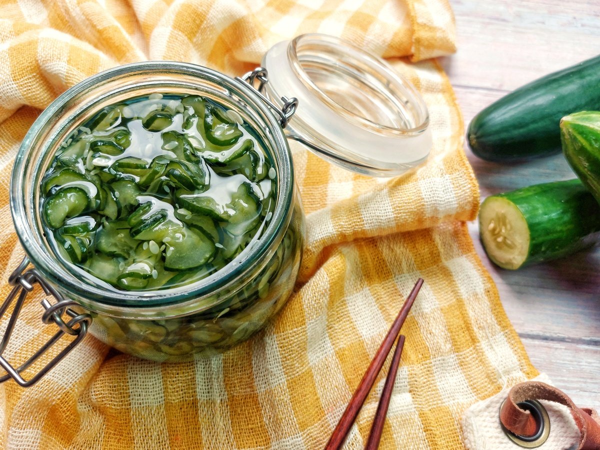 Pepino agridoce em conserva