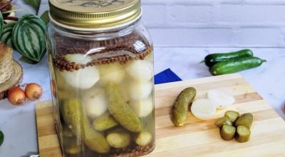 Pepino em conserva com cebola