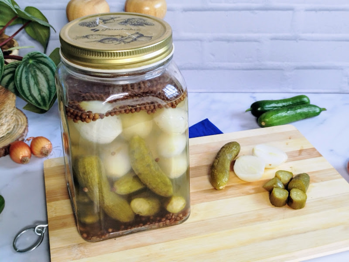 Pepino em conserva com cebola