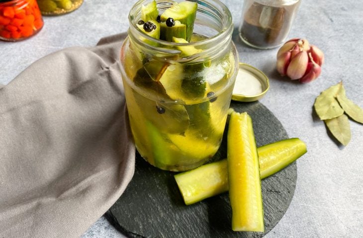 Pepino japonês em conserva