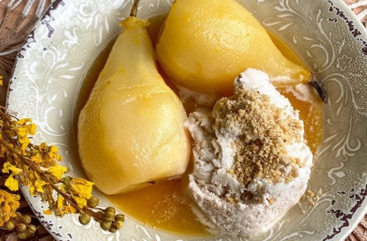 Peras na calda de laranja