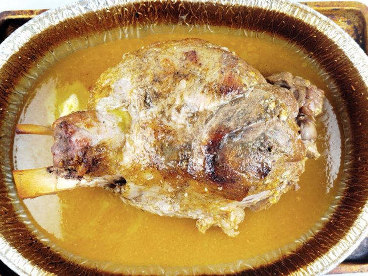 Pernil assado, e sem o papel alumínio.