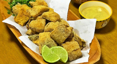Pescadinha empanada no fubá