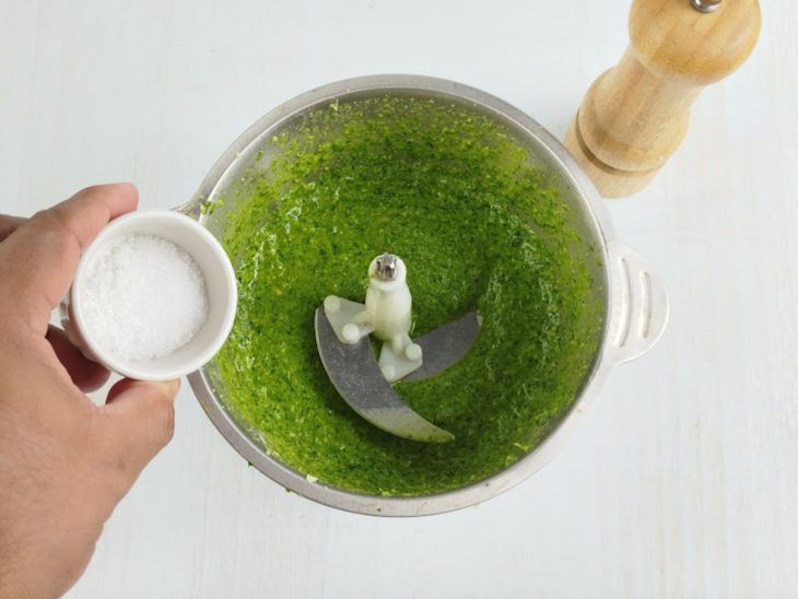 Temperos adicionados ao processador.