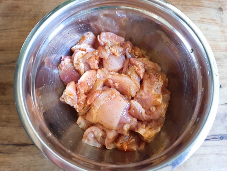 Petisco de sobrecoxa e bacon na airfryer - Passo a Passo